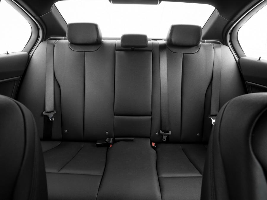 BMW 328d Sedan M Sport Package 2013 года  (US) (фото 10 из 20)